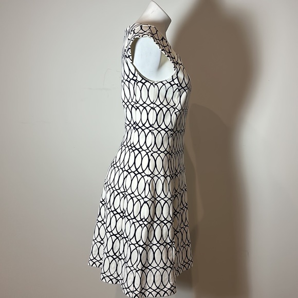 Lilly Pulitzer dress - Picture 7 of 10